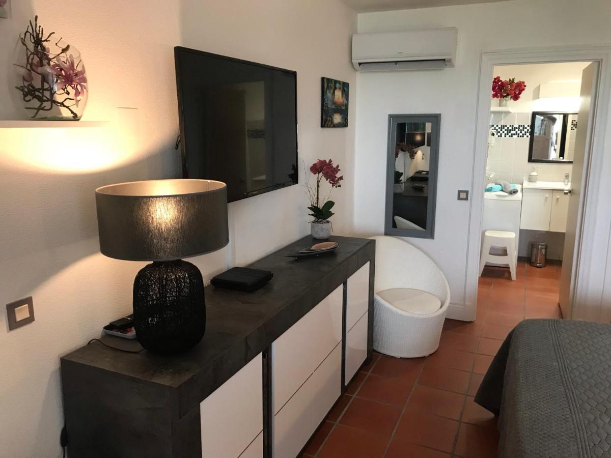 Studio Mojito Vue Mer,Piscine Avec Cuve Eau Et Acces Plage Et Piscine Anse Des Rochers Saint-Francois  Exterior photo